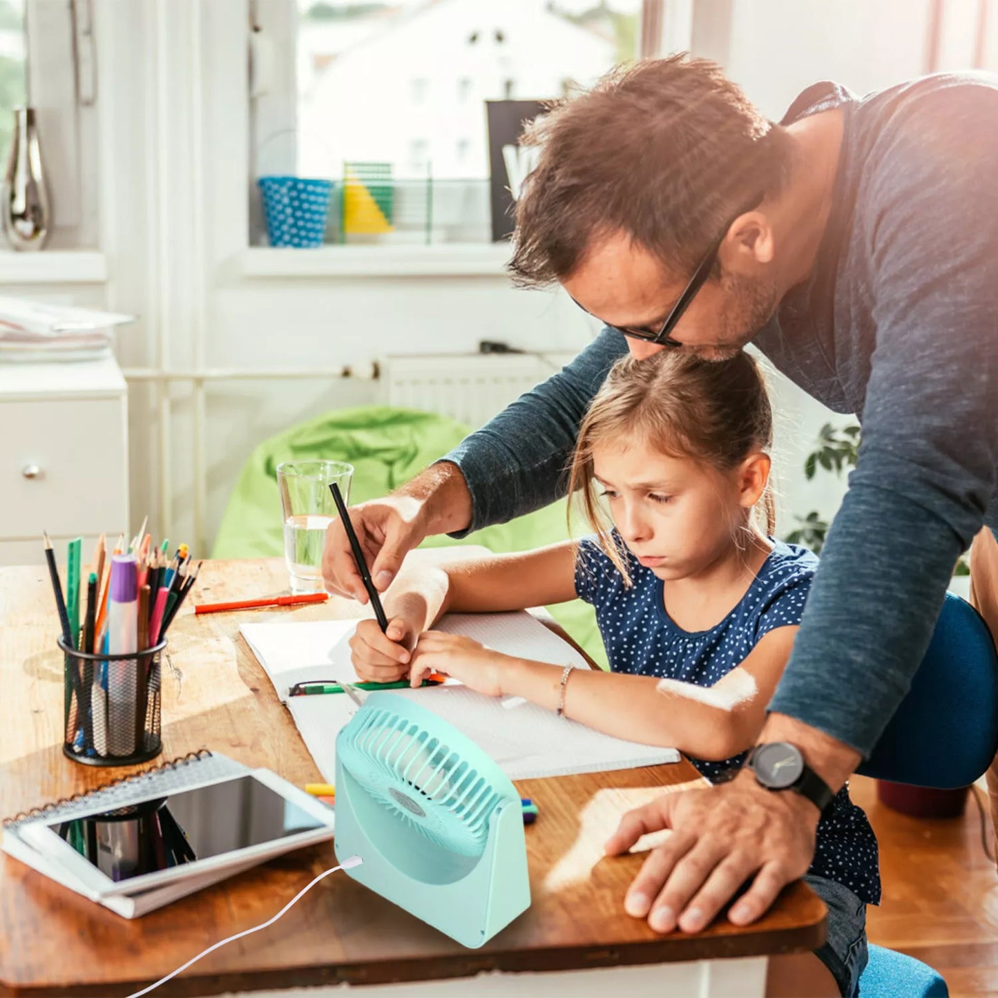 6.5in USB Desk Fan With 3 Speeds Portable Table Fan 130° Rotate Personal Cooling Fan For Bedroom Home Office Desktop Travel (Light Green)